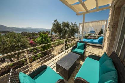 Blanca Beach Hotel - image 7