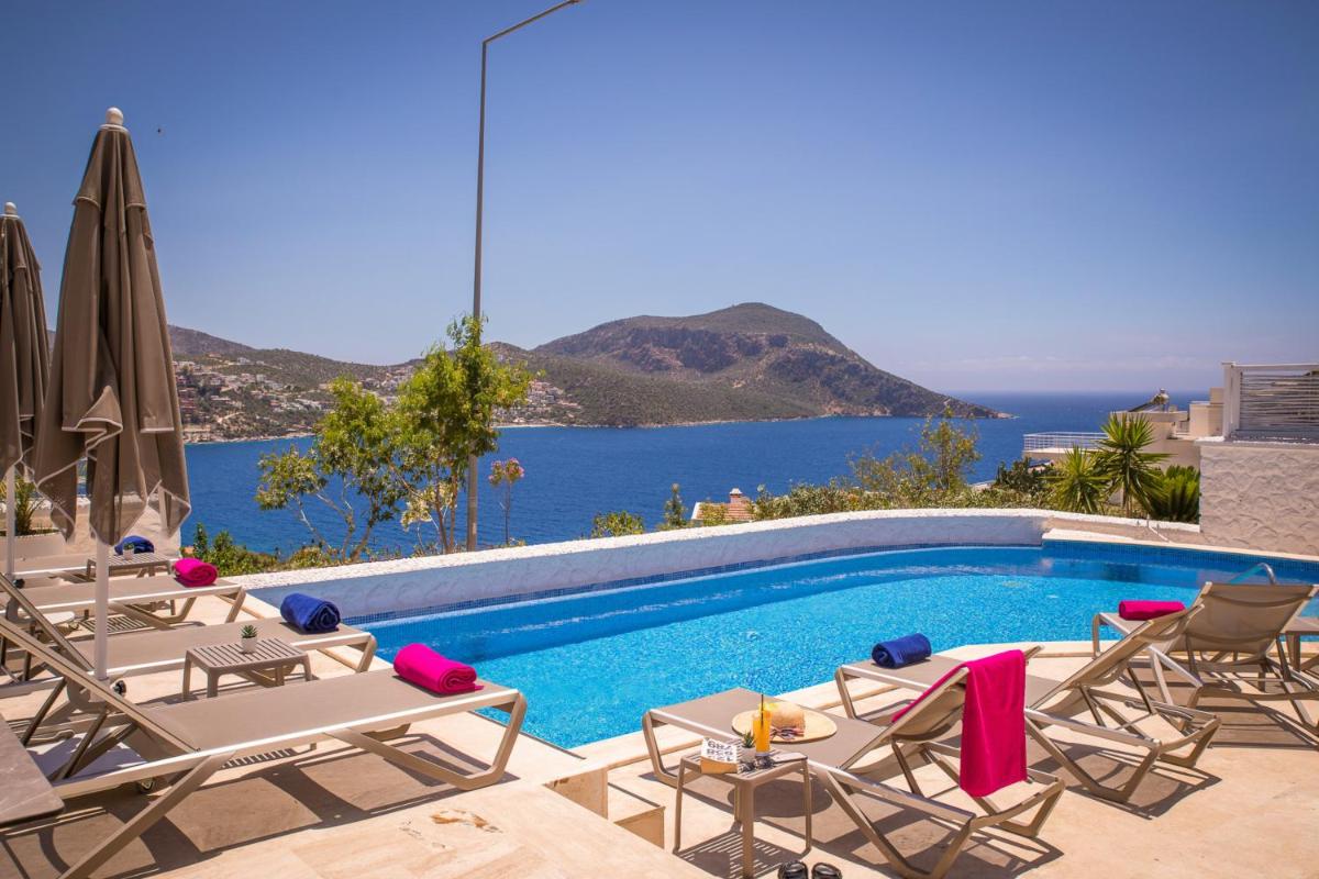 Kalkan Saray Suites Hotel - image 5