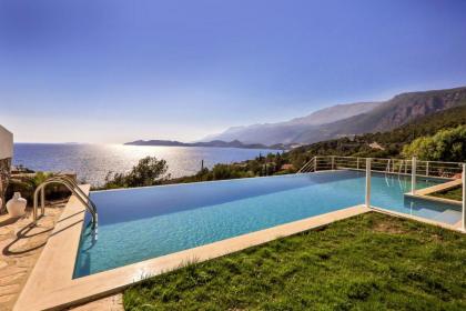 Hotel and Villa Kale Suites heated pool in winter adults only - image 4