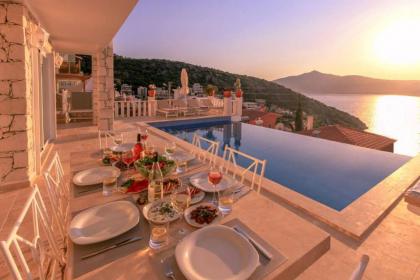 Kalkan 7 bedrooms Luxury Villa  infinity pool WIFI - image 12