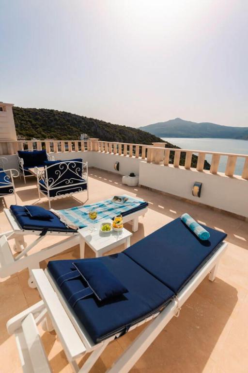 Kalkan 7 bedrooms Luxury Villa  infinity pool WIFI - image 5