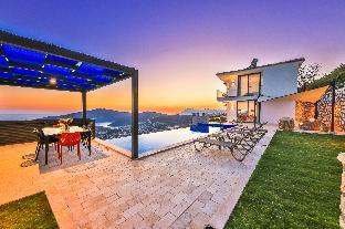 Luxury Sea View Villa w Pool Near Beach in Kalkan - main image